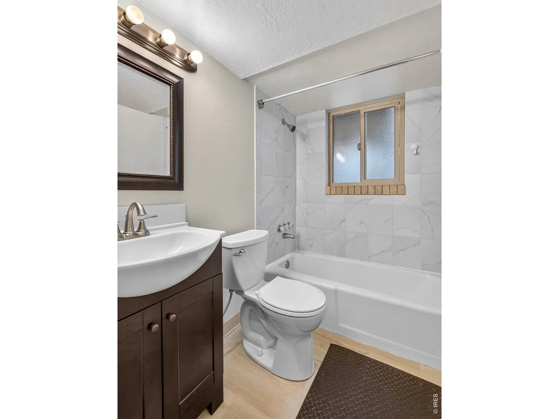 Photo of 3735 Emerson Ave