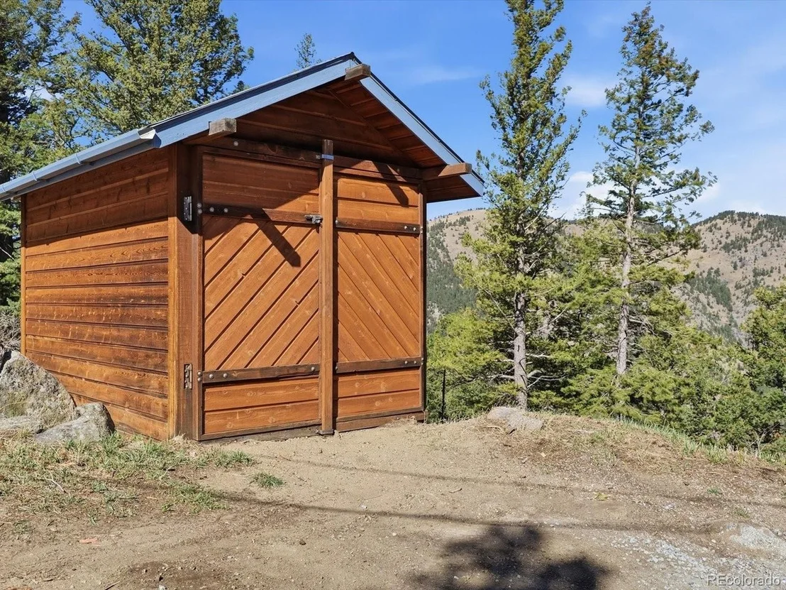 Photo of 345 Deer Trail Cir