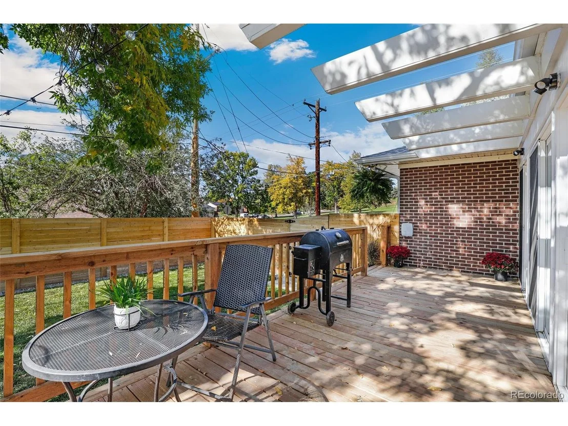 Photo of 4895 Depew St