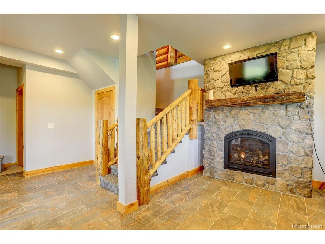 Photo of 55 Mountain Estate Dr