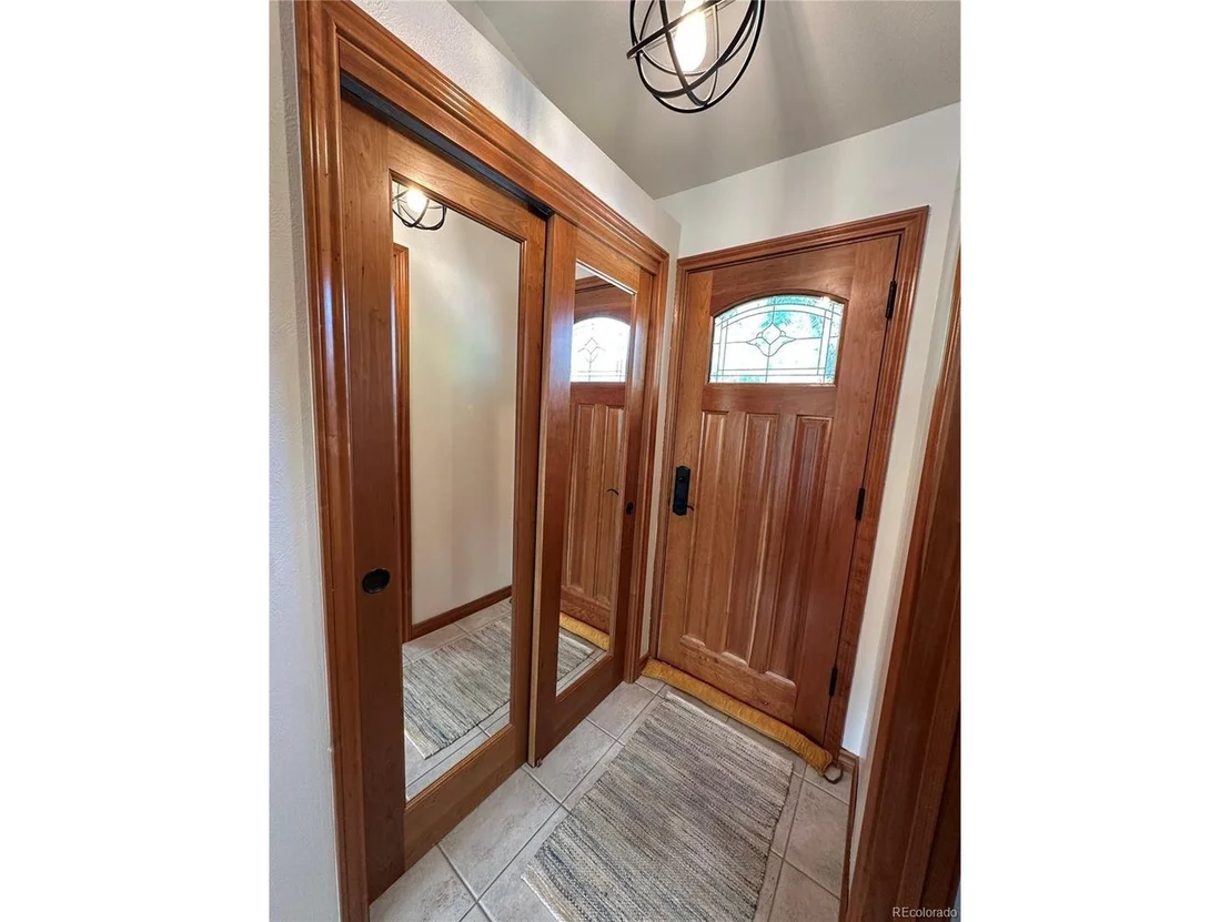 Photo of 7454 Queen Cir