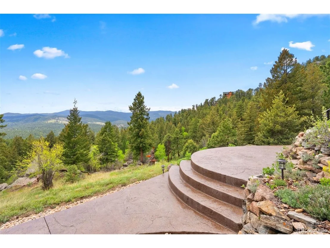Photo of 187 Marion Dr