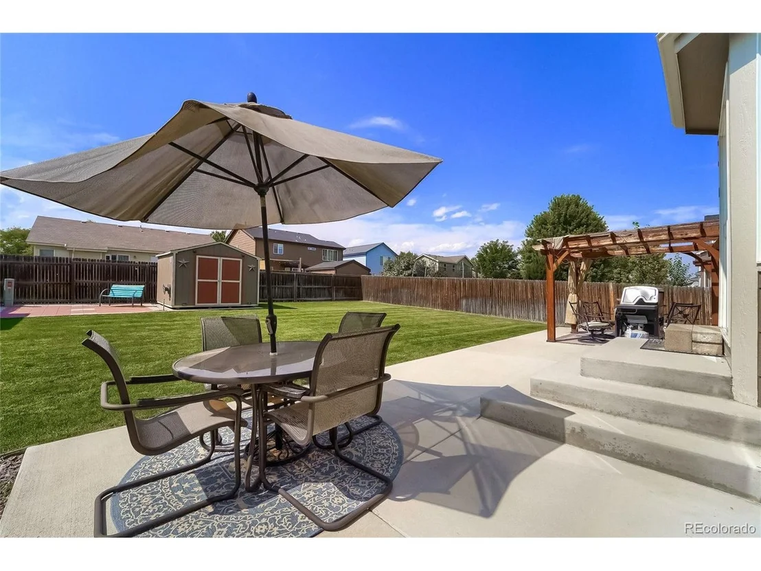 Photo of 7233 Foothill St