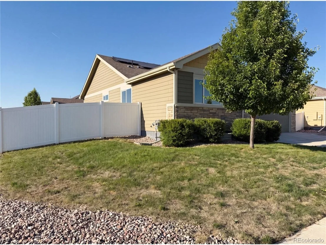 Photo of 948 Scotch Pine Dr