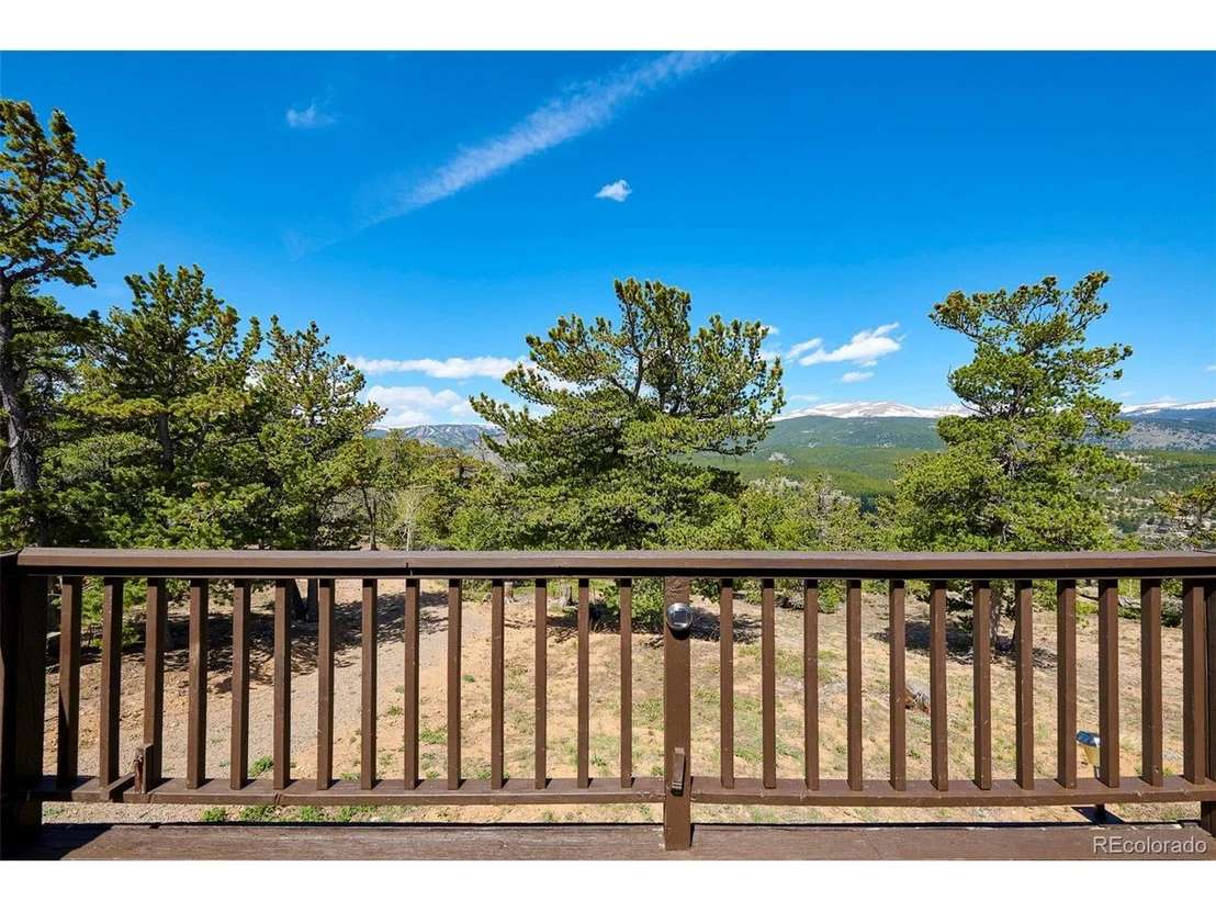 Photo of 90 Peakview Dr