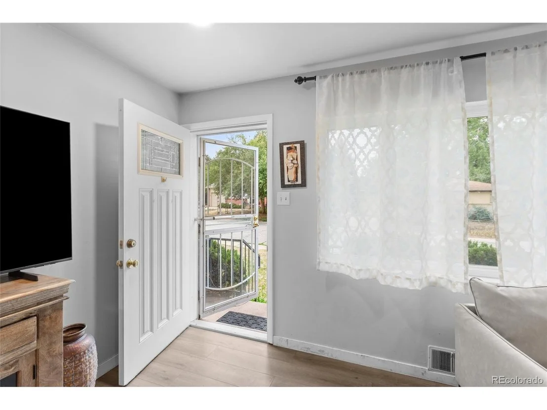 Photo of 6487 Independence Way