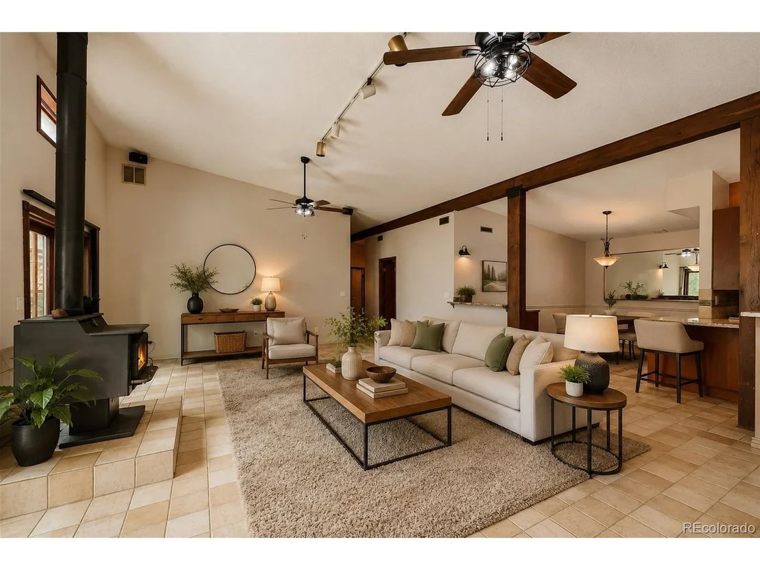 Photo of 720 N Bluff Dr