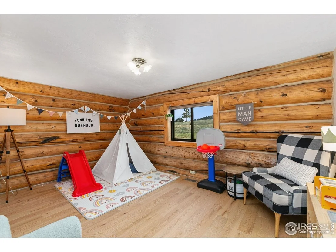 Photo of 344 Snowmass Dr
