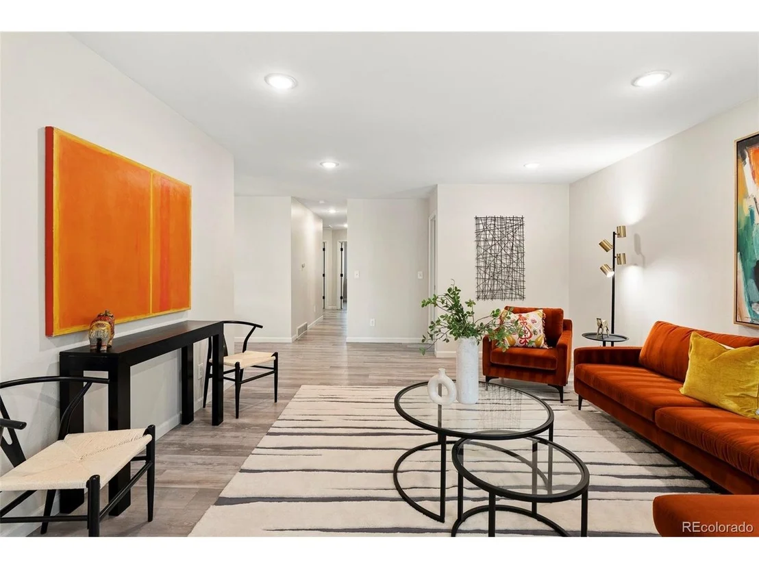Photo of 818 Baker St