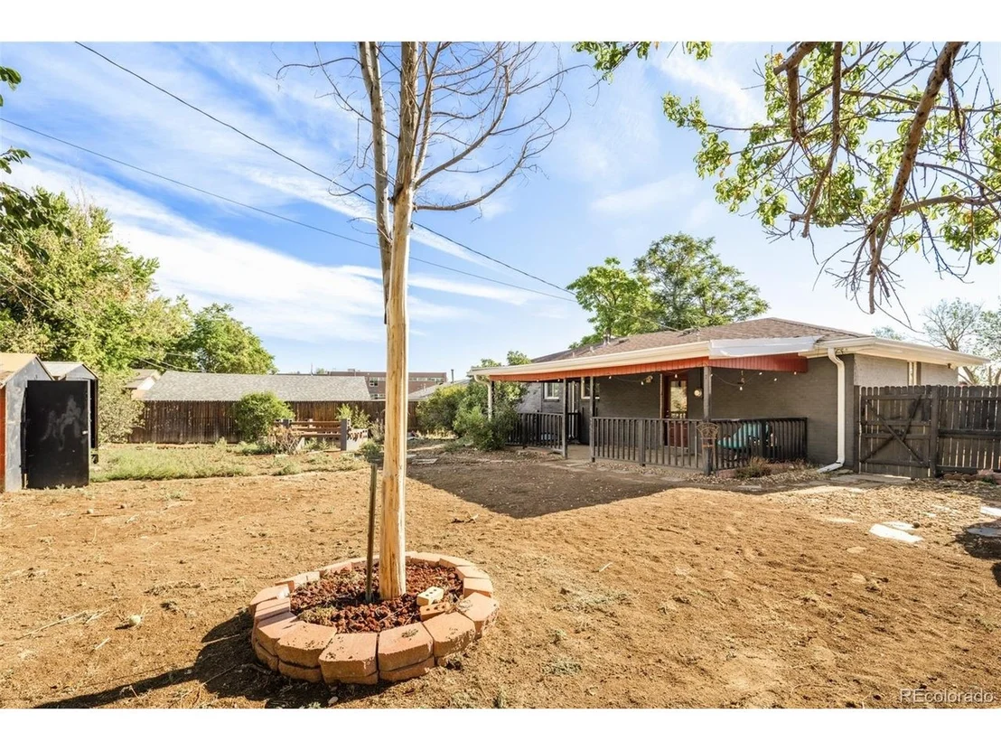 Photo of 8441 Edison Dr