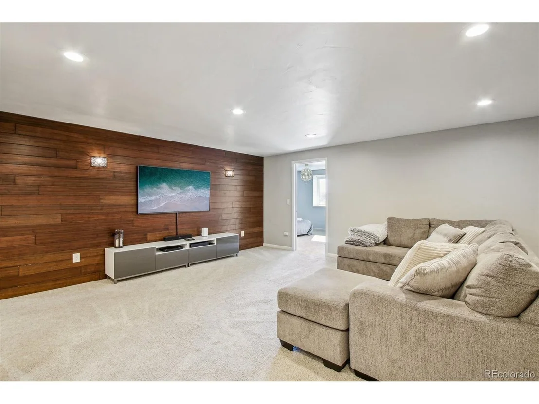 Photo of 2439 Maple Hill Dr
