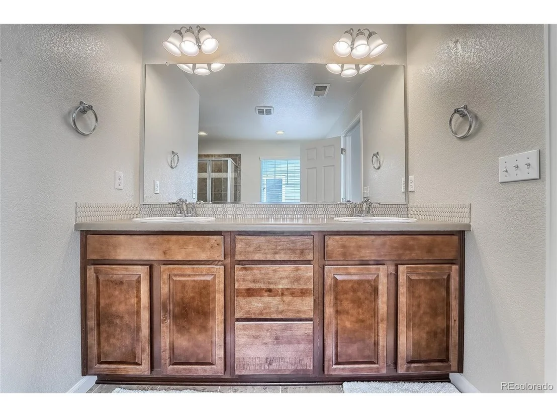 Photo of 148 Maxwell Cir