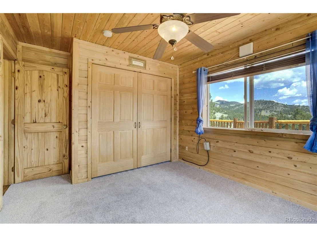 Photo of 70 Elk Cir