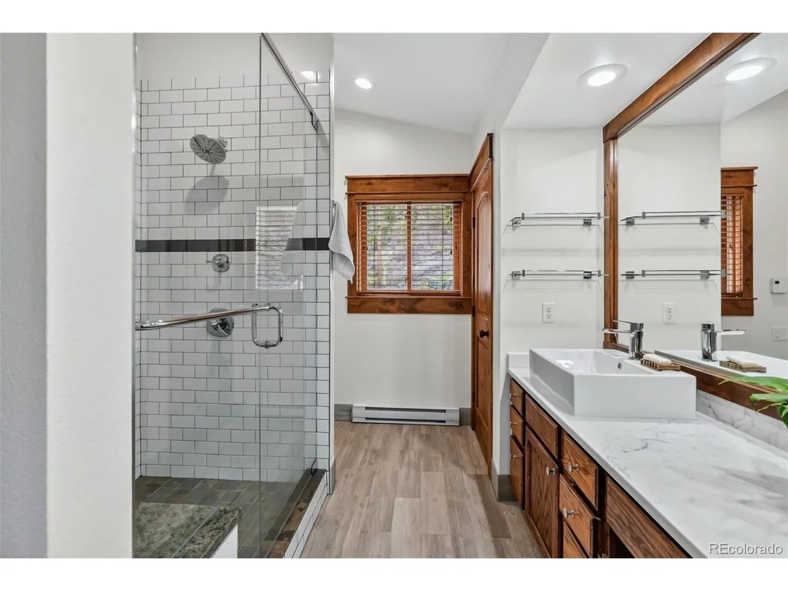 Photo of 54 Lakeview Dr