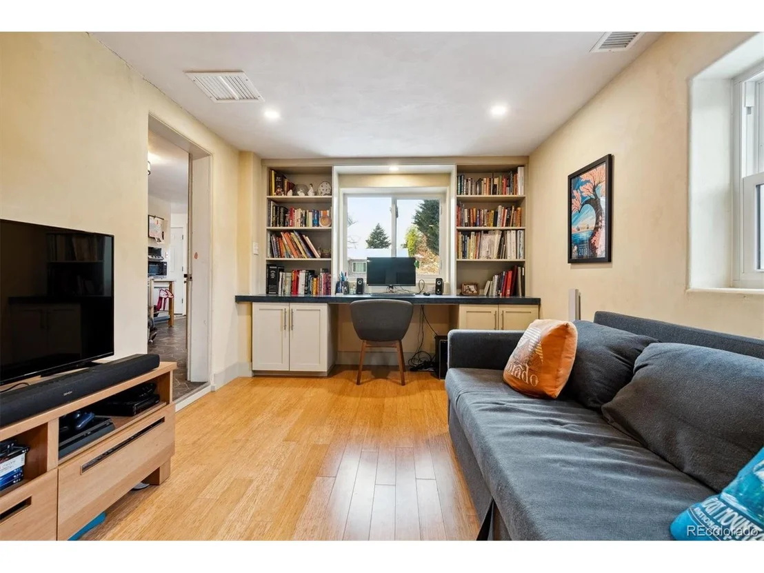 Photo of 3044 Eudora St