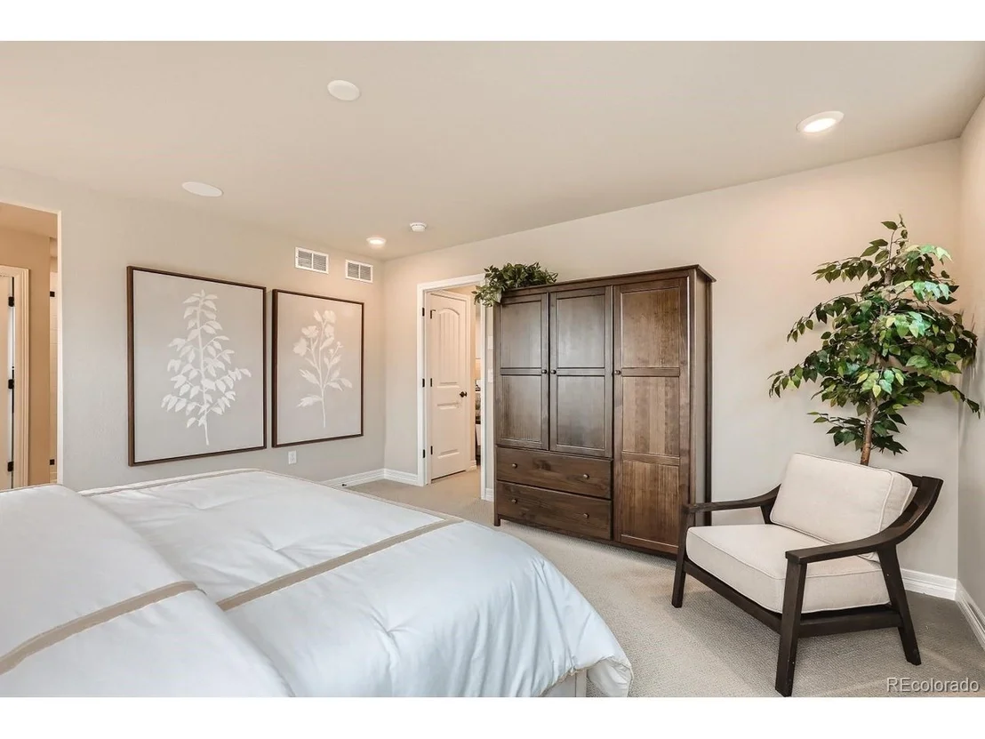 Photo of 1369 Bloom St