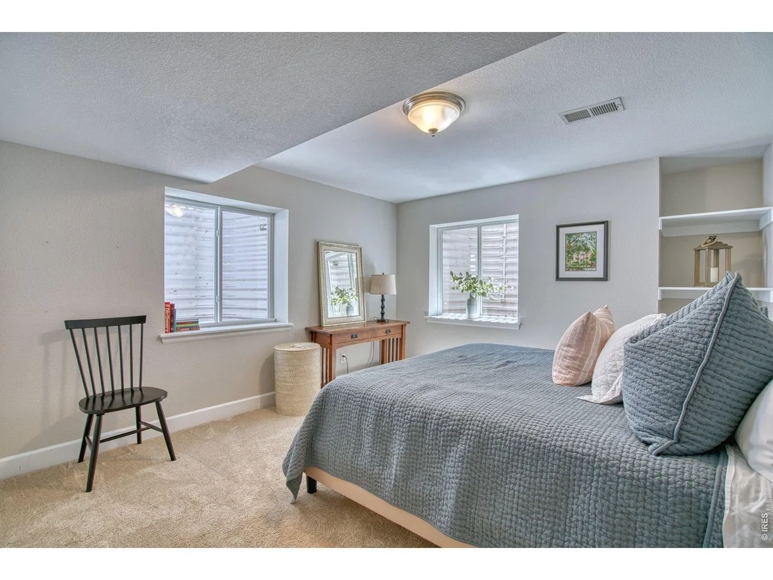 Photo of 4933 Eagan Cir