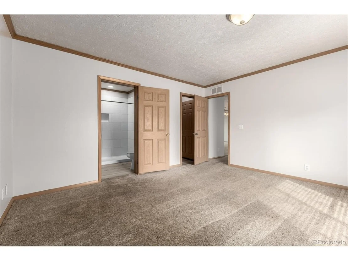 Photo of 5675 Bryant St