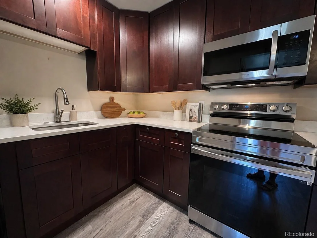Photo of 6897 High Dr