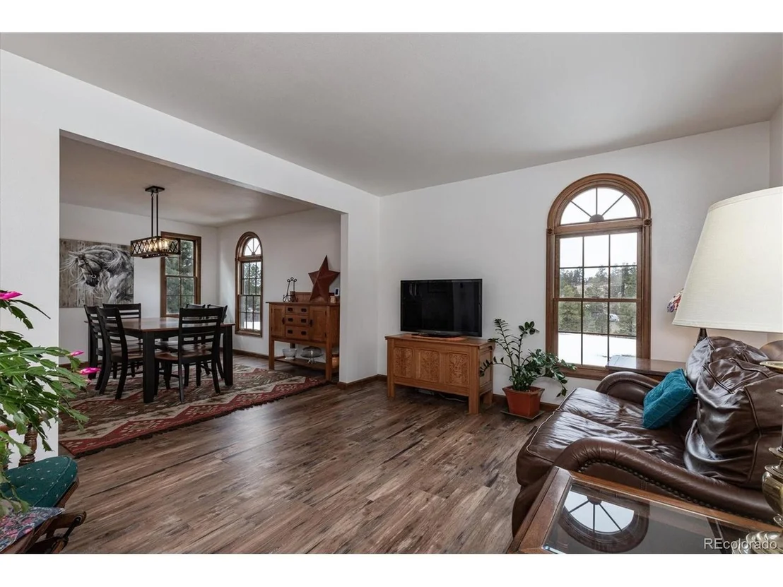 Photo of 11110 Pinevale Ln