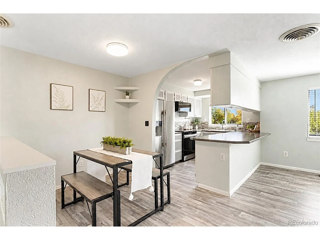 Photo of 216 Jefferson Dr