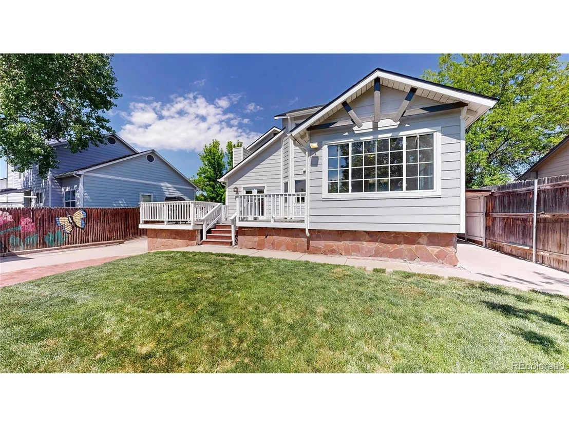 Photo of 10635 Dexter Dr