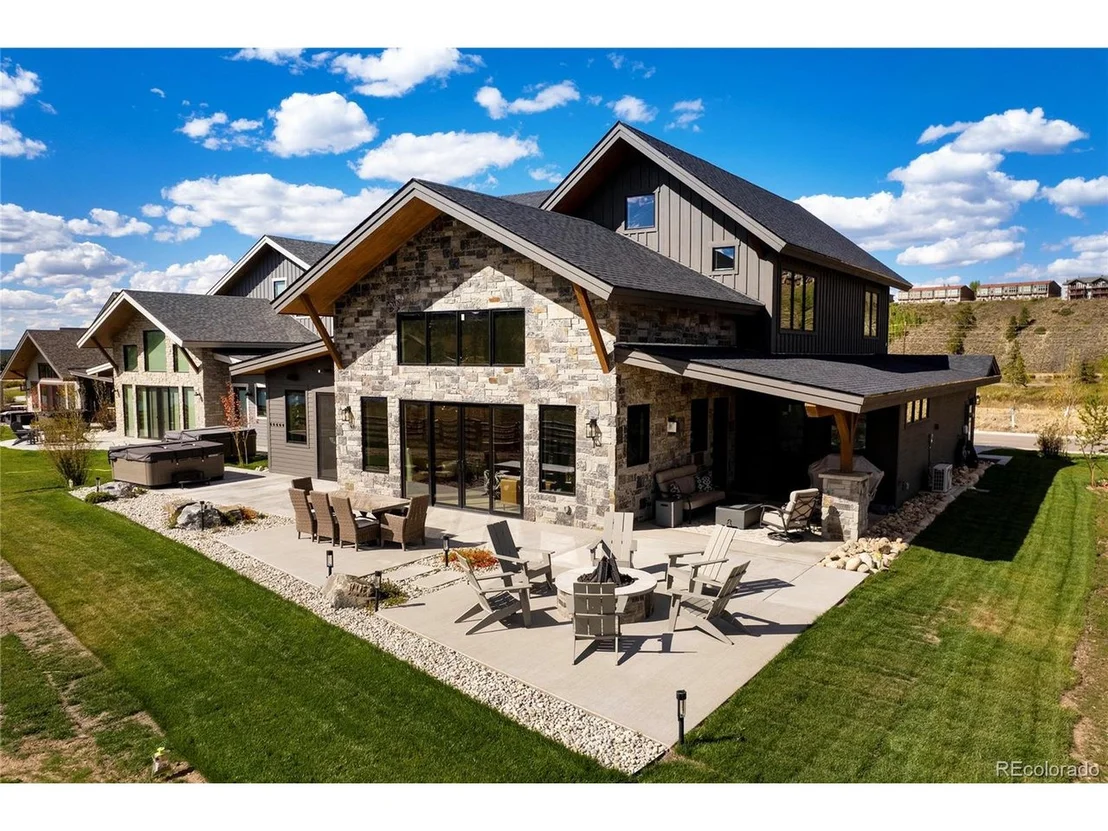 Photo of 305 Hay Meadow Dr