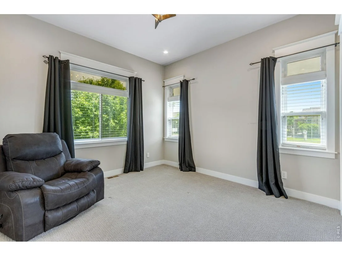 Photo of 2006 Vineyard Dr