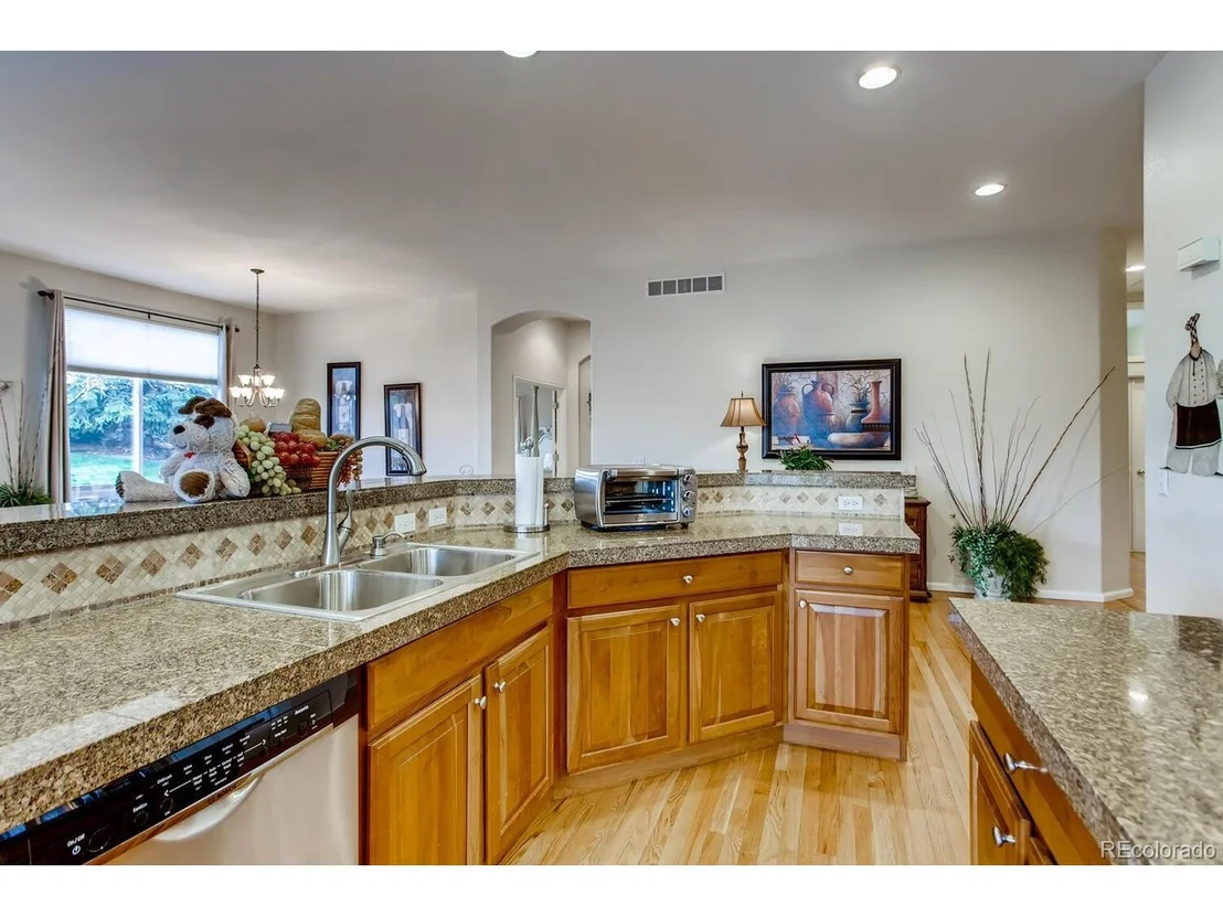 Photo of 5974 Stagecoach Ave