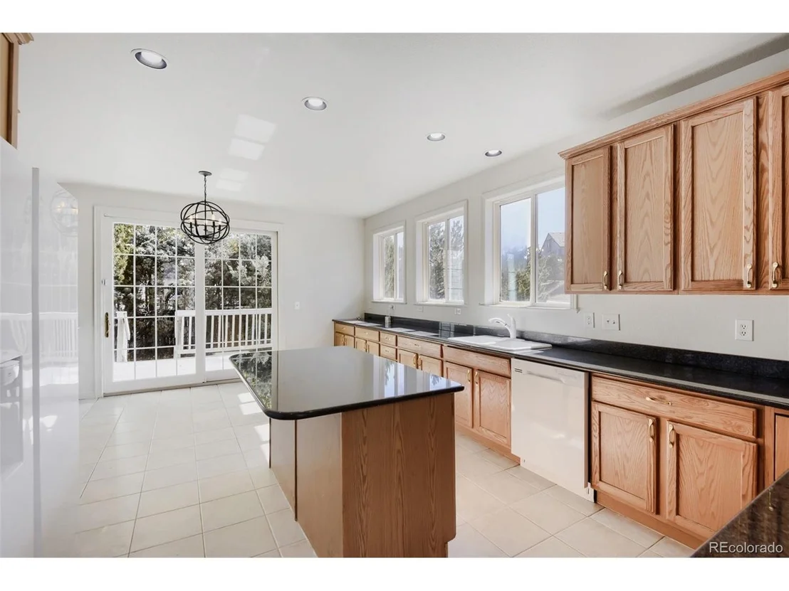 Photo of 796 Ridgemont Cir
