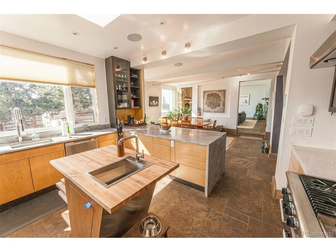 Photo of 4349 Ridge Rd