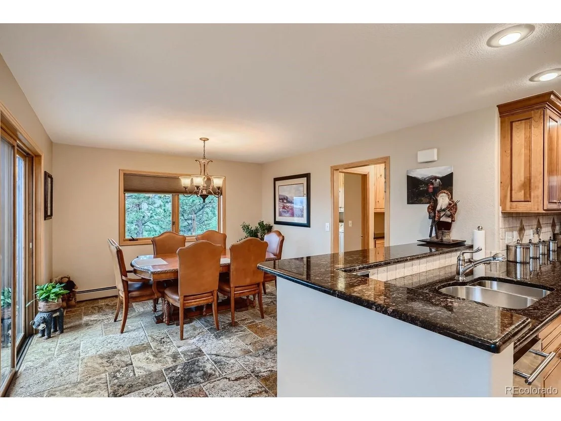 Photo of 1302 Royal Ridge Dr