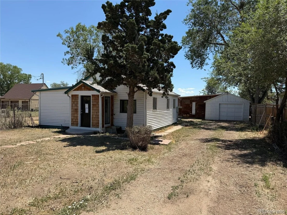 Photo of 2840 W 65th Pl