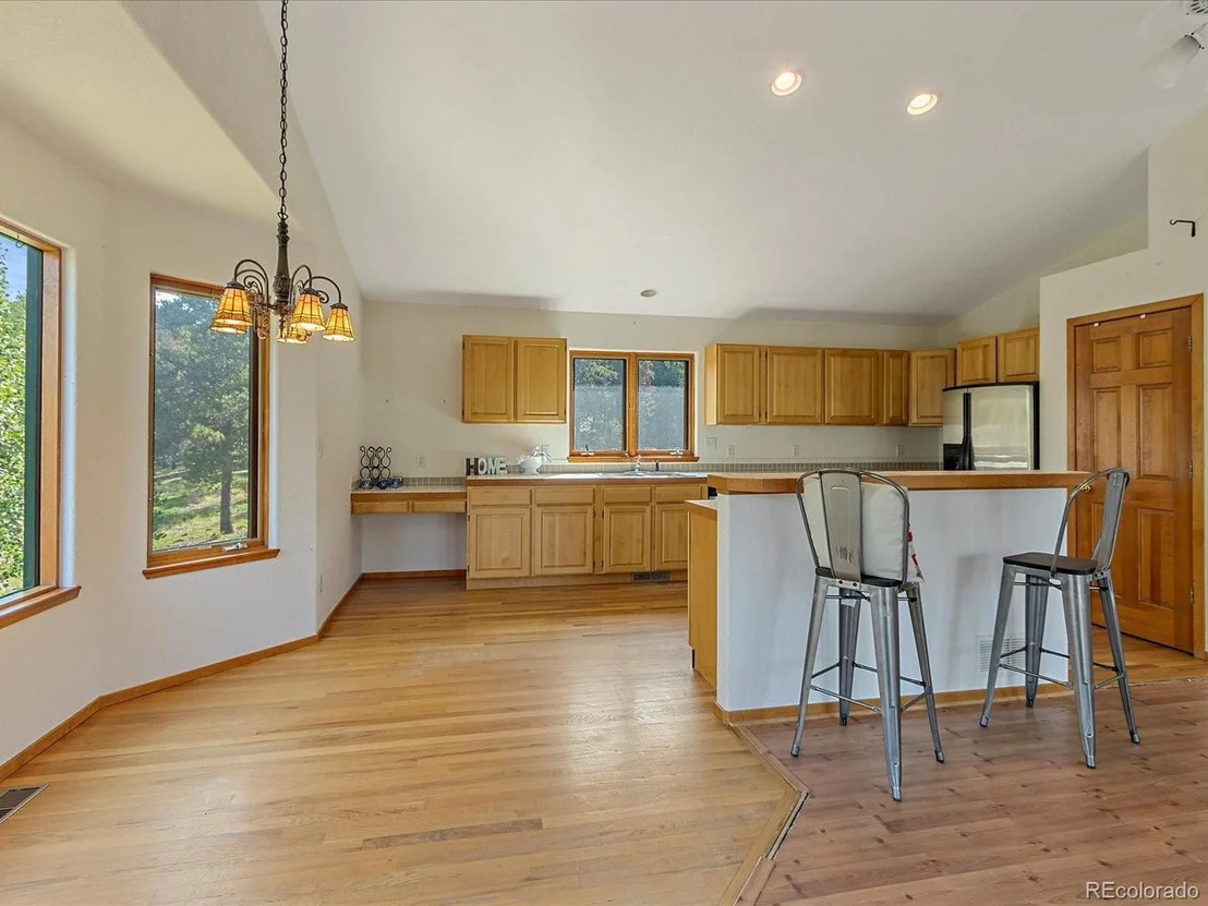 Photo of 8331 London Ln