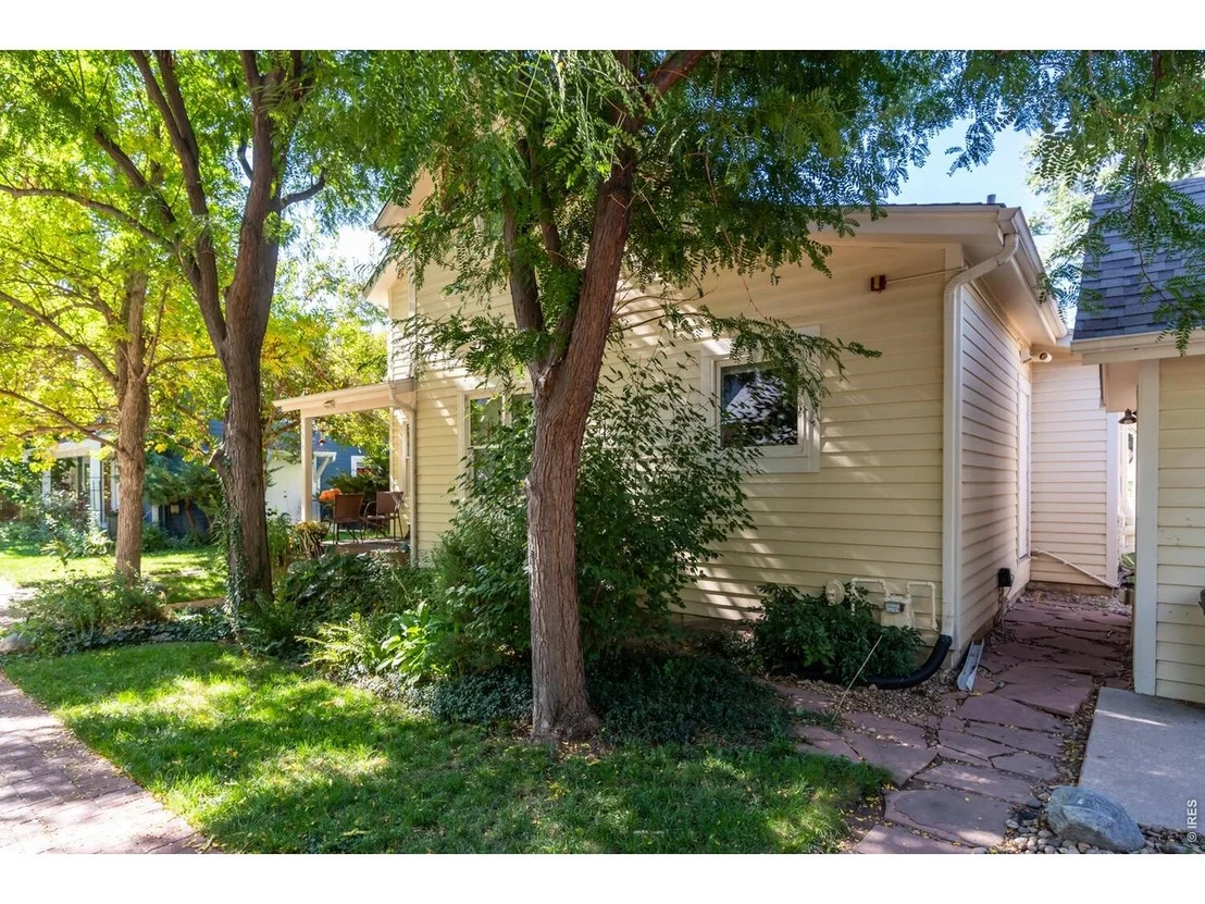 Photo of 429 Canyon Blvd