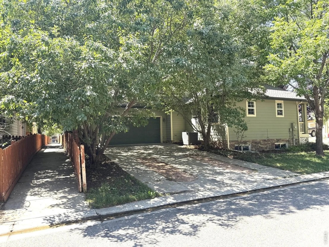 Photo of 1202 Della St