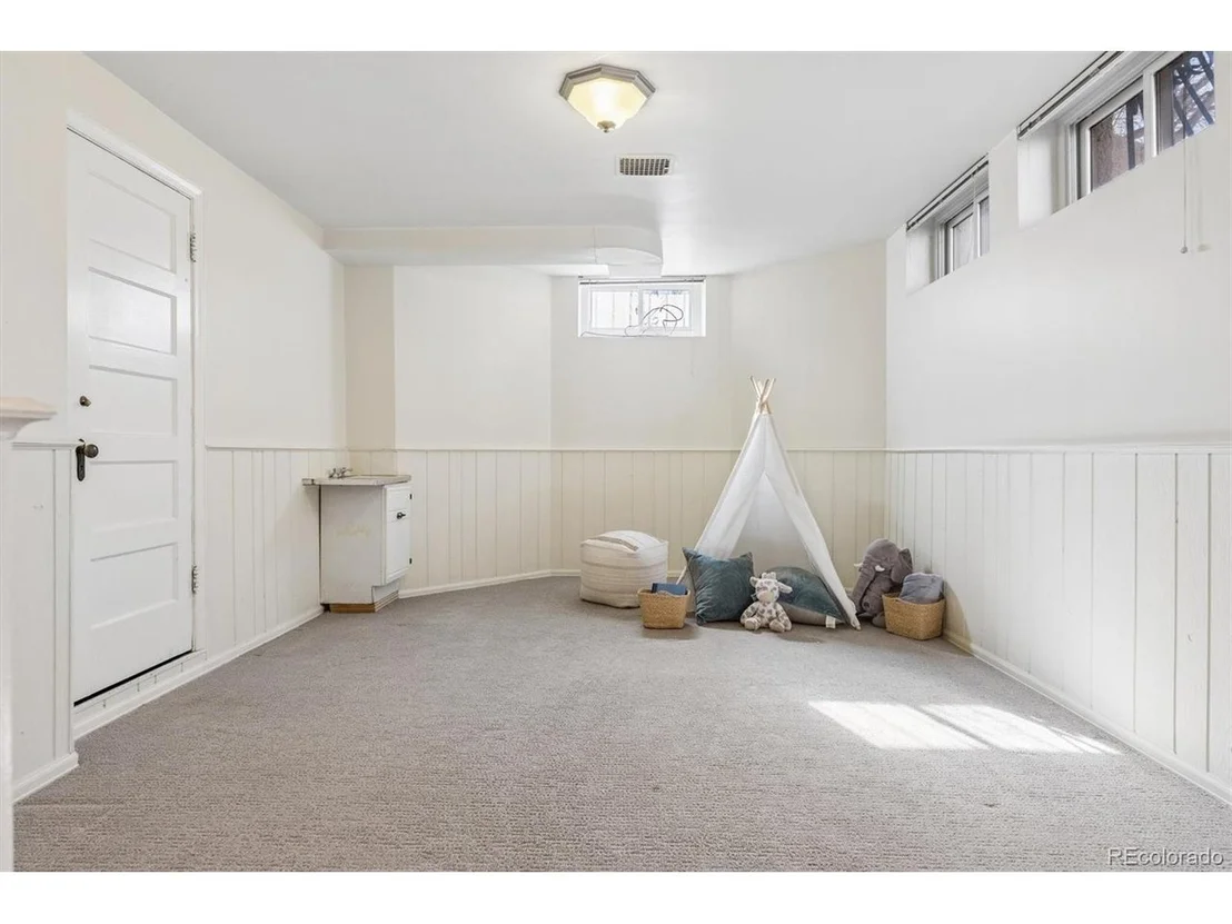 Photo of 6 Ivy Ln