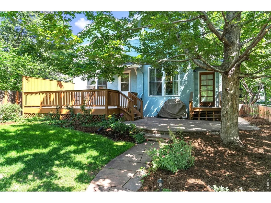 Photo of 320 Pearl St