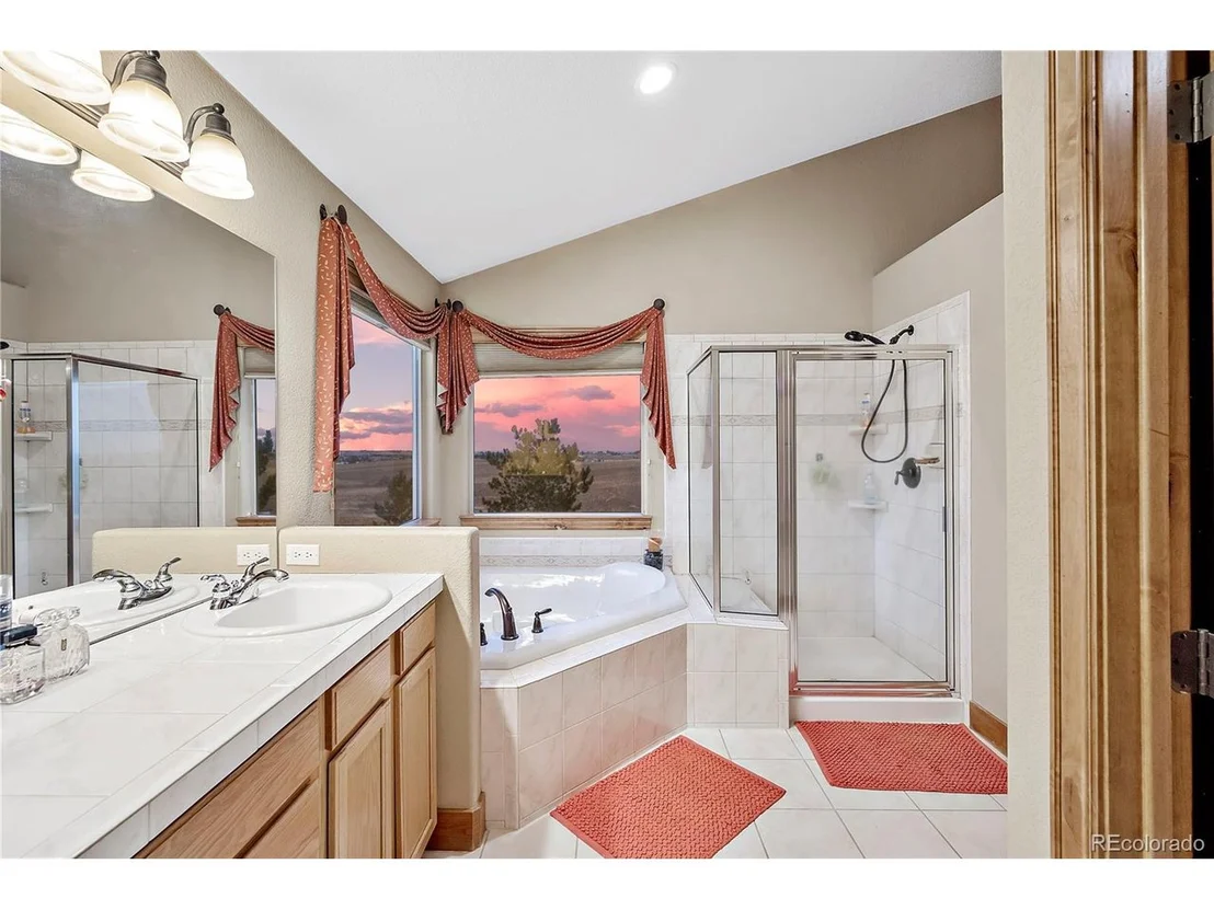 Photo of 855 Gregory Cir