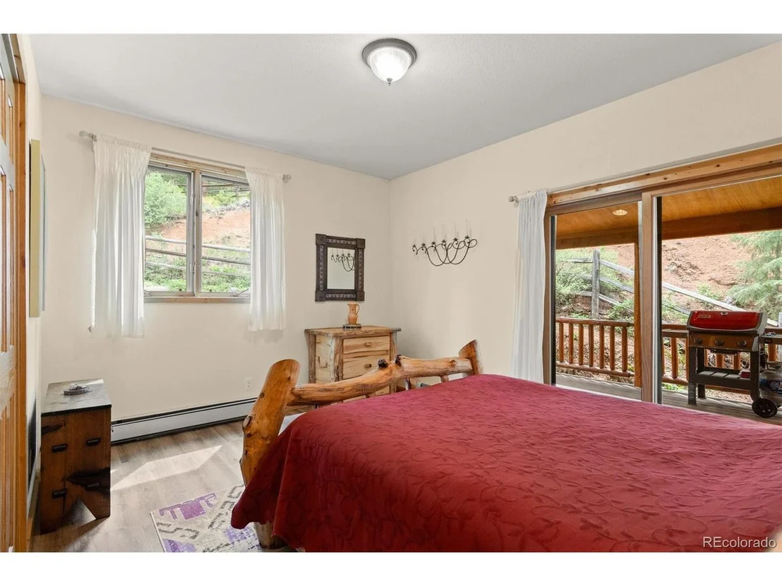 Photo of 27264 Schuyler Gulch Rd