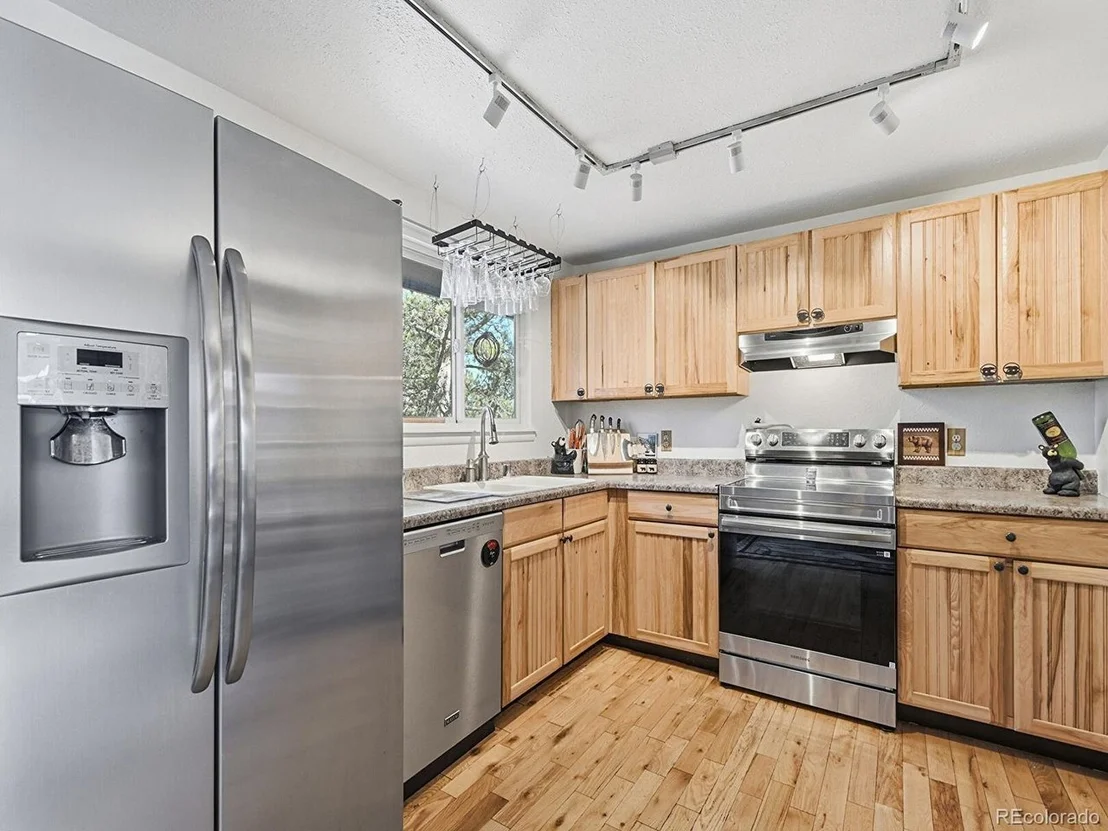 Photo of 399 Conifer Dr