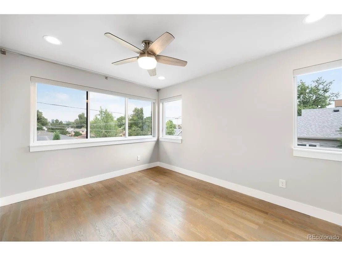 Photo of 2142 N Lowell Blvd