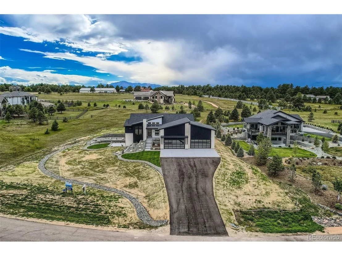 Photo of 3826 Pinehurst Cir