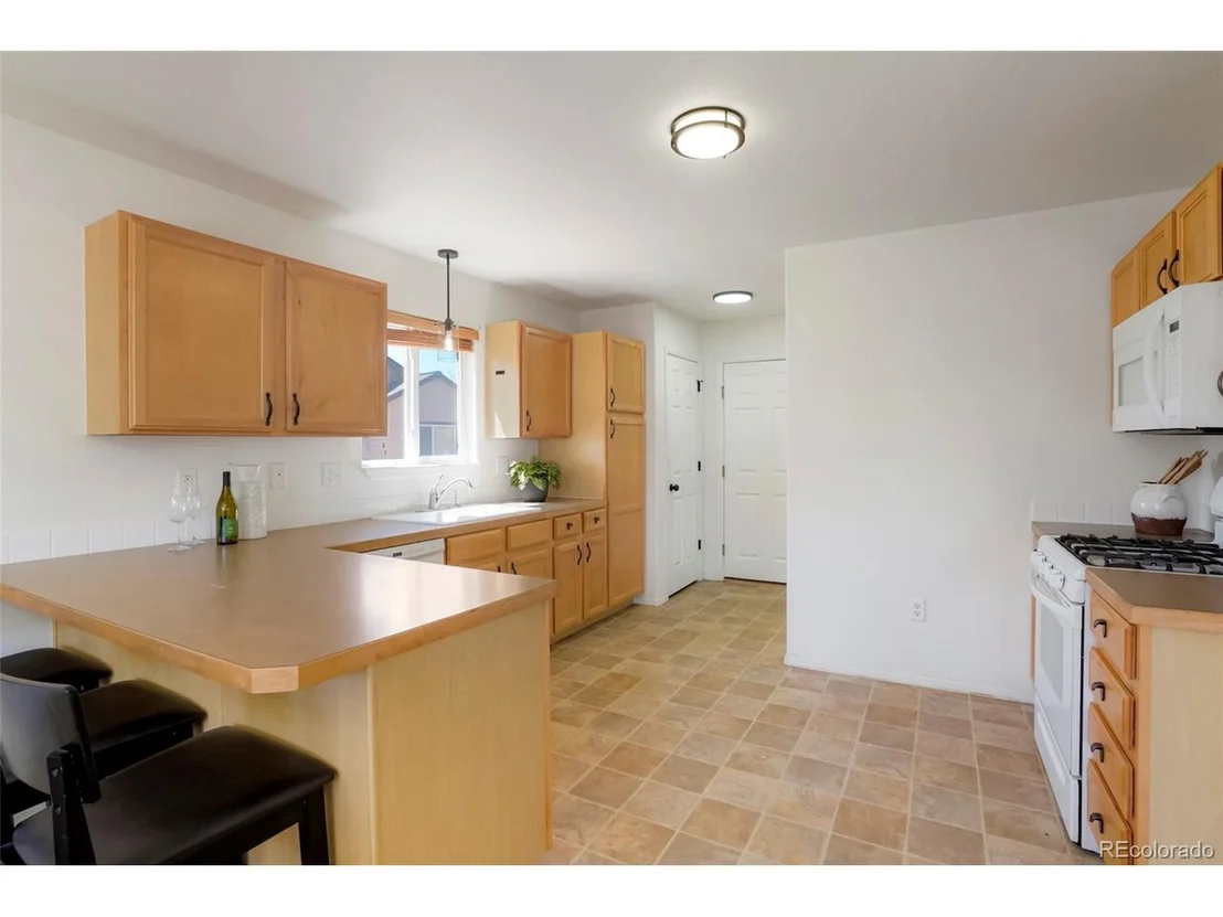 Photo of 1728 Dyer Loop