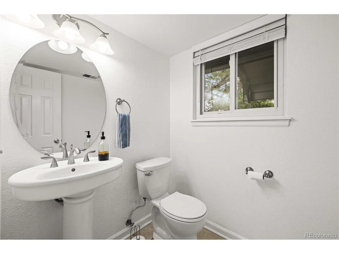 Photo of 2527 W 104th Cir