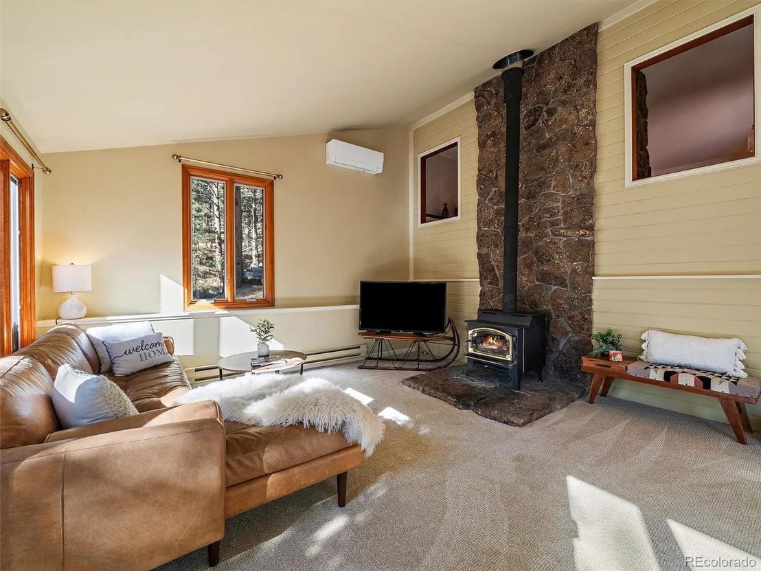 Photo of 33913 Upper Bear Creek Rd