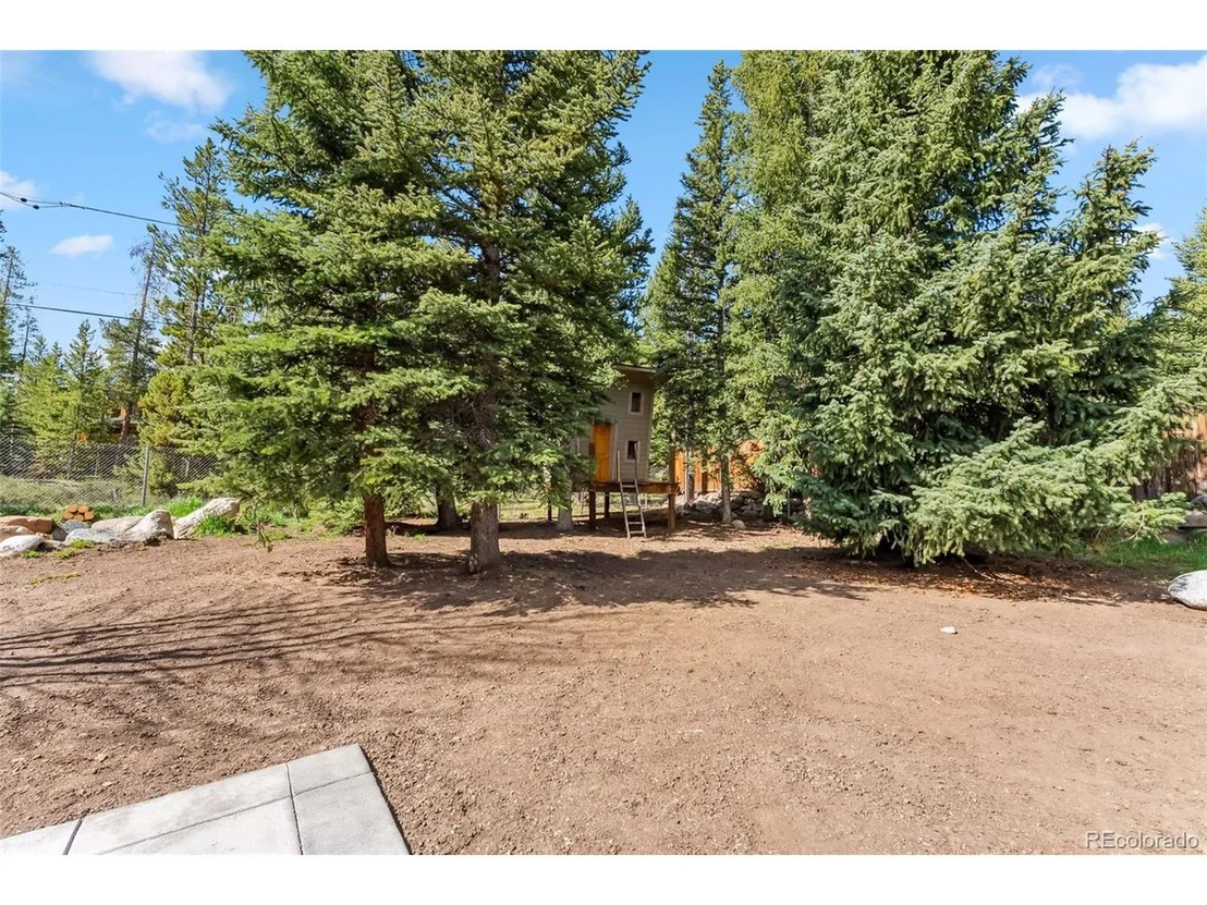 Photo of 475 Vail Cir