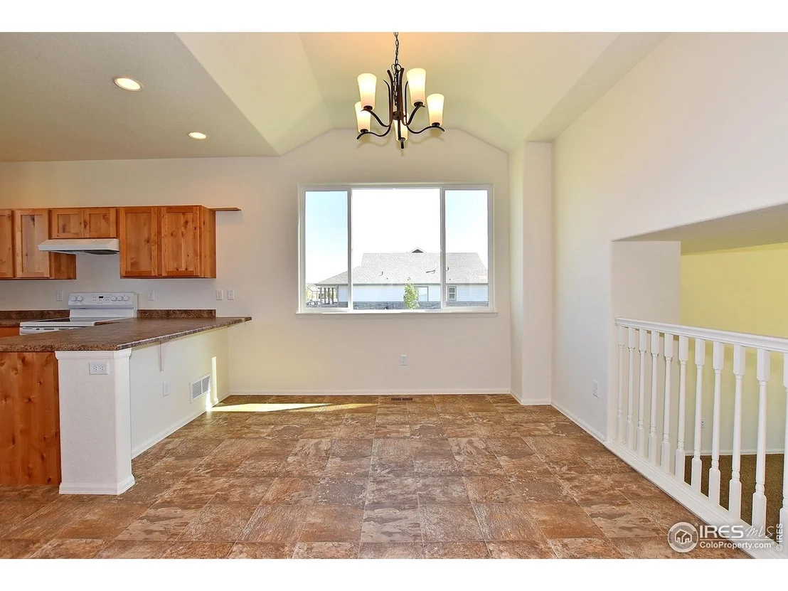 Photo of 611 86th Ave