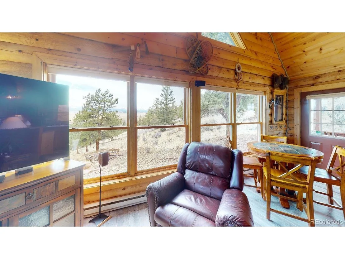 Photo of 1995 Bonell Dr