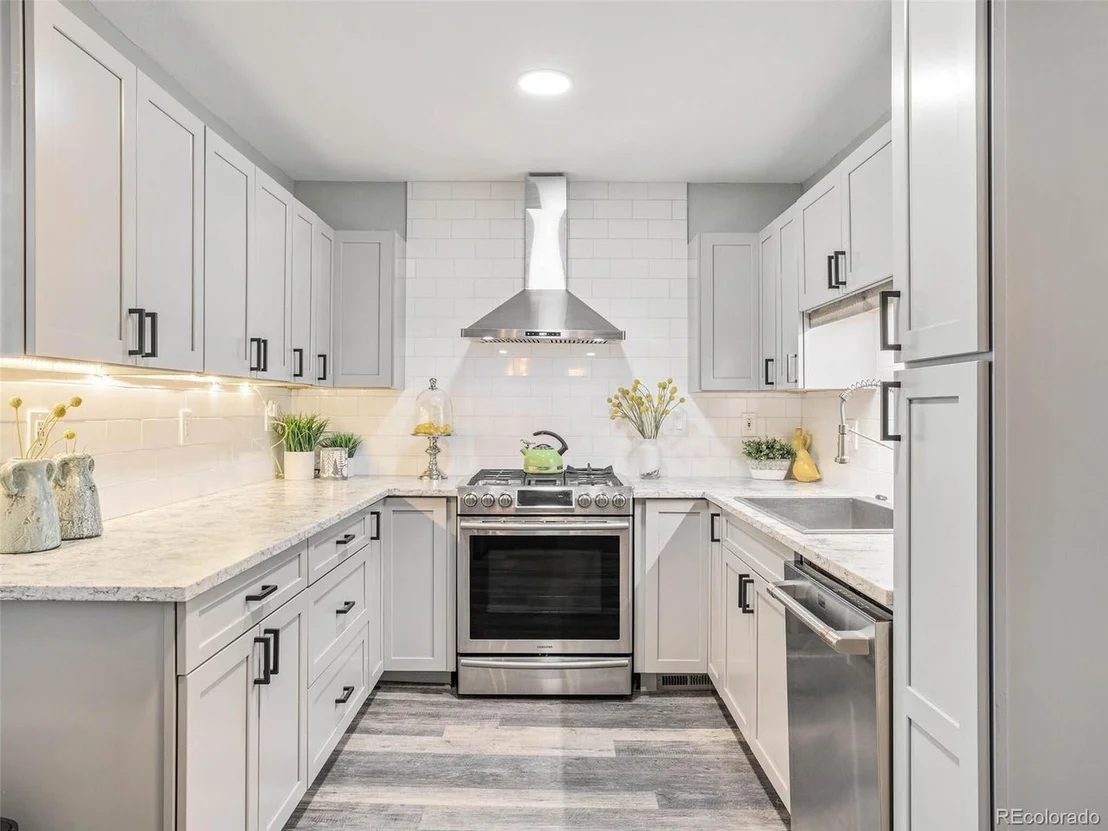 Photo of 755 Bedivere Cir